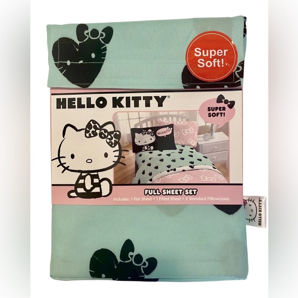 Hello Kitty Black Green Heart Themed Full Sheet Set